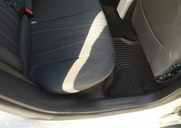 Seat Leon cena 21500 przebieg: 205000, rok produkcji 2011 z Sieradz małe 379
